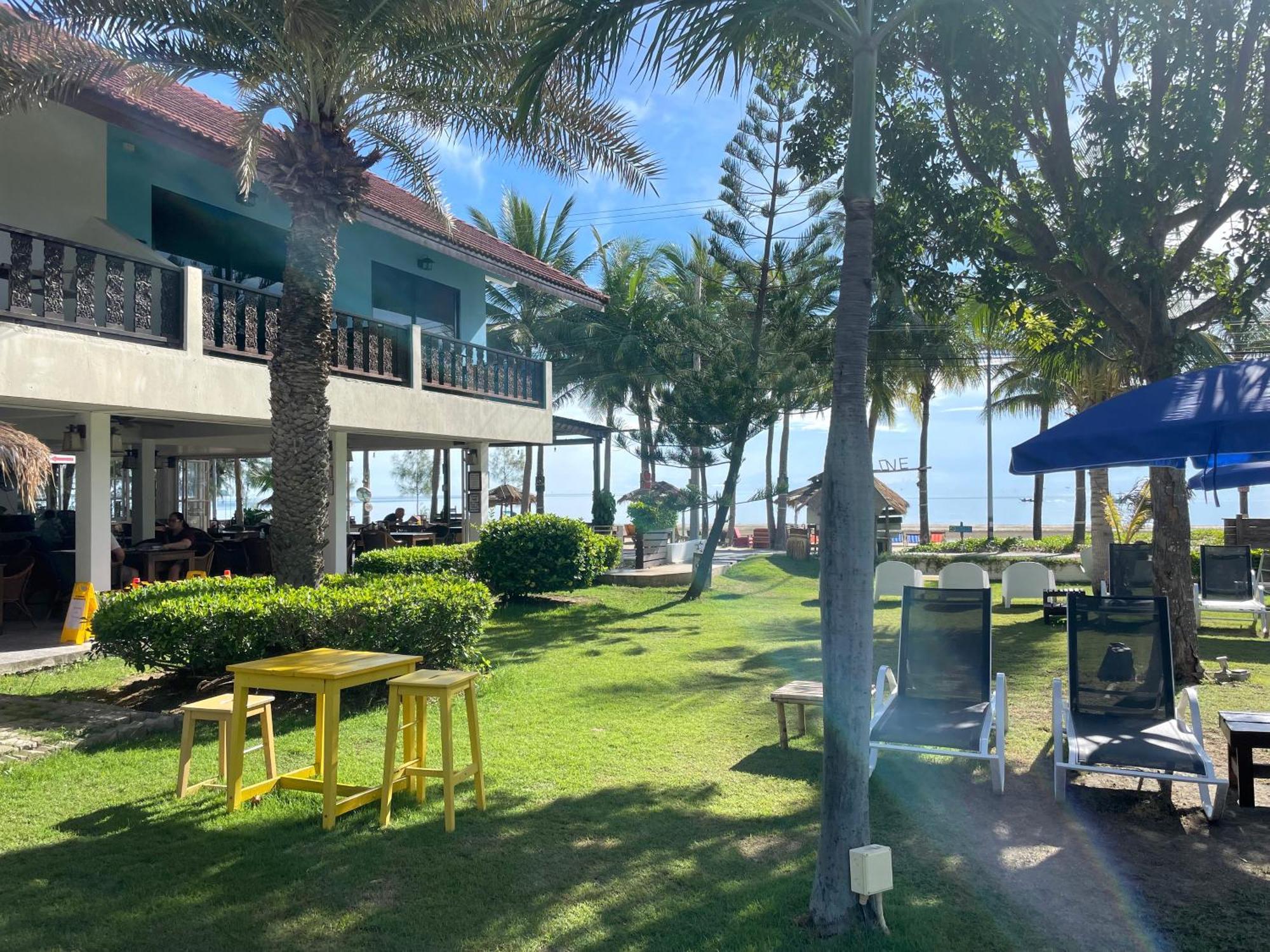 Dolphin Bay Beach Resort Szamroijot Kültér fotó
